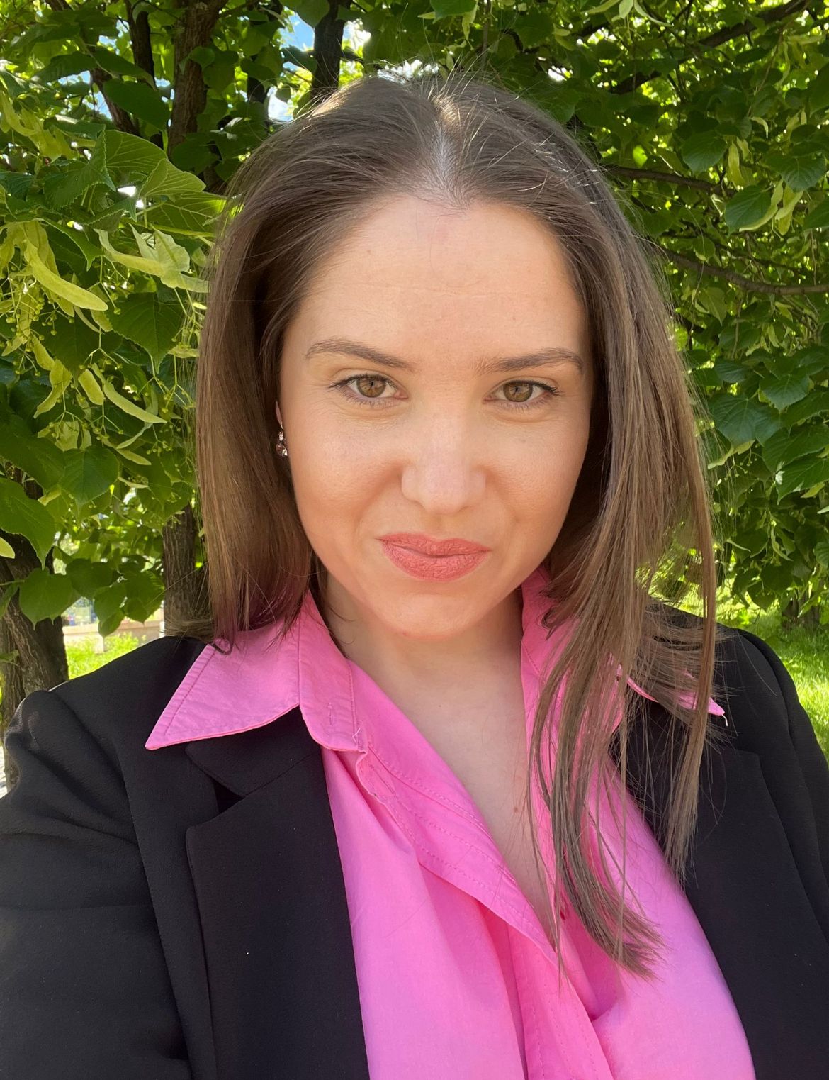 Writer: Deisa Sărăcuț Comănescu
