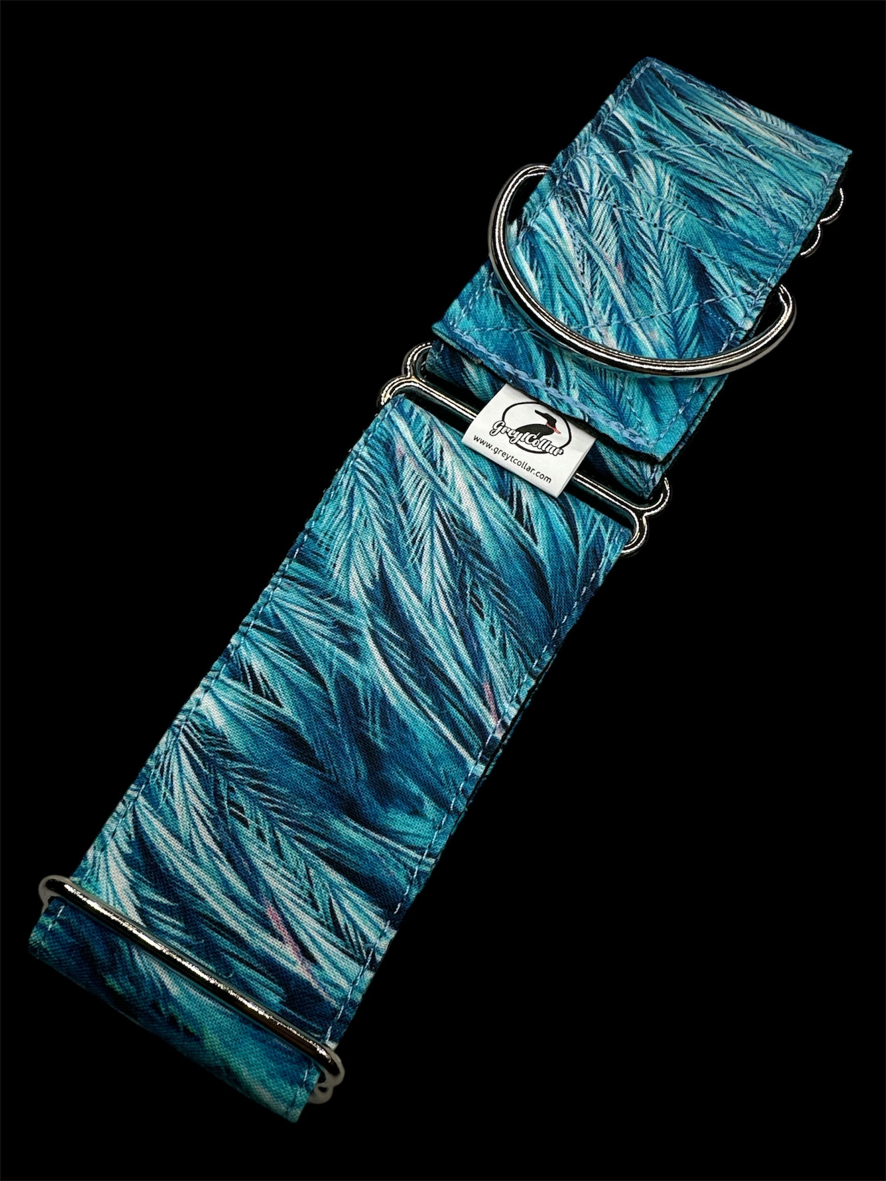 Blue peacocks feather collar