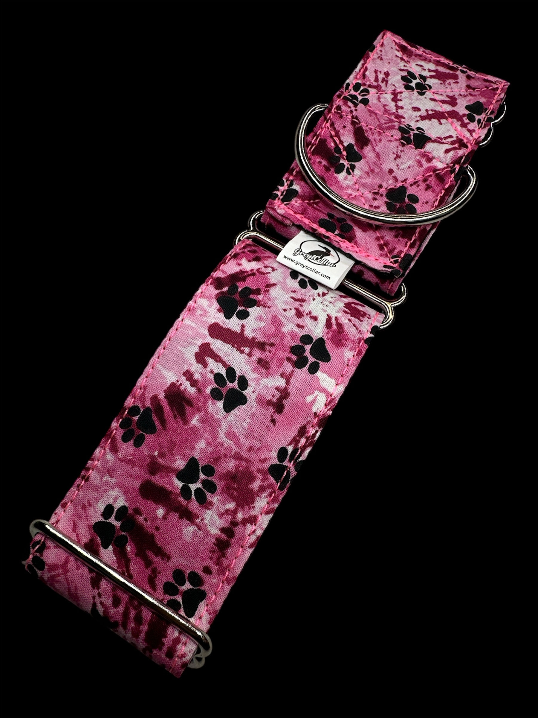 Pink paw print collar