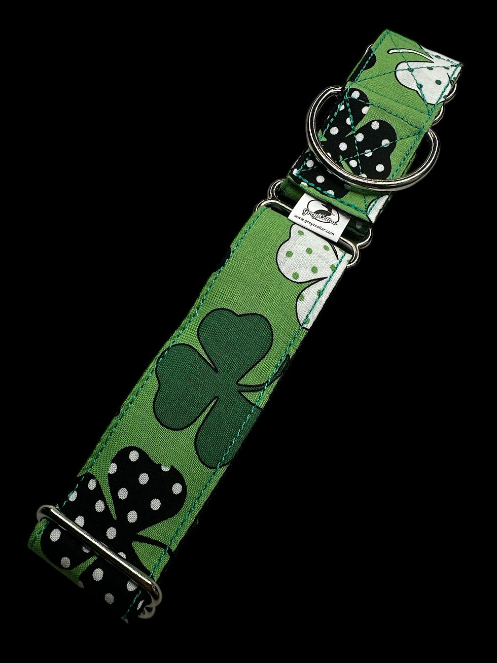 Multi shamrock collar
