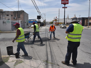 Tapa Obras Públicas más de 2 mil baches durante agosto