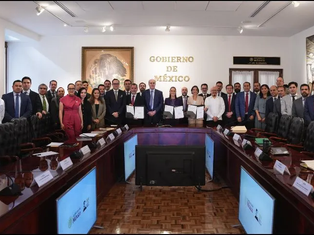 Sheinbaum y gasolineros renuevan acuerdo.