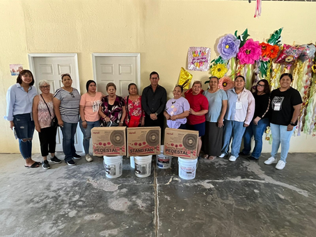 Entregan materiales a integrantes de Consejos Comunitarios.