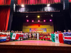 Representa a Chihuahua en festival de Perú grupo de danza de la Casa de los Abuelos Sur