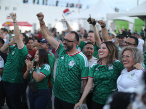 Disfruta el alcalde Ortiz Orpinel junto a los juarenses triunfo del equipo mexicano.