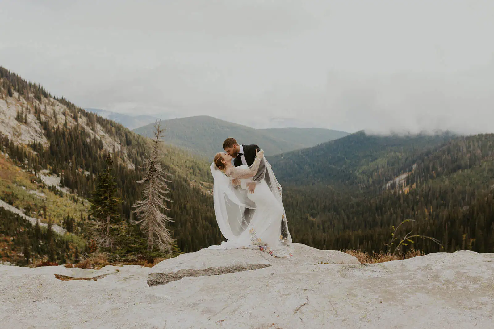 fall mountain elopement with floral veil