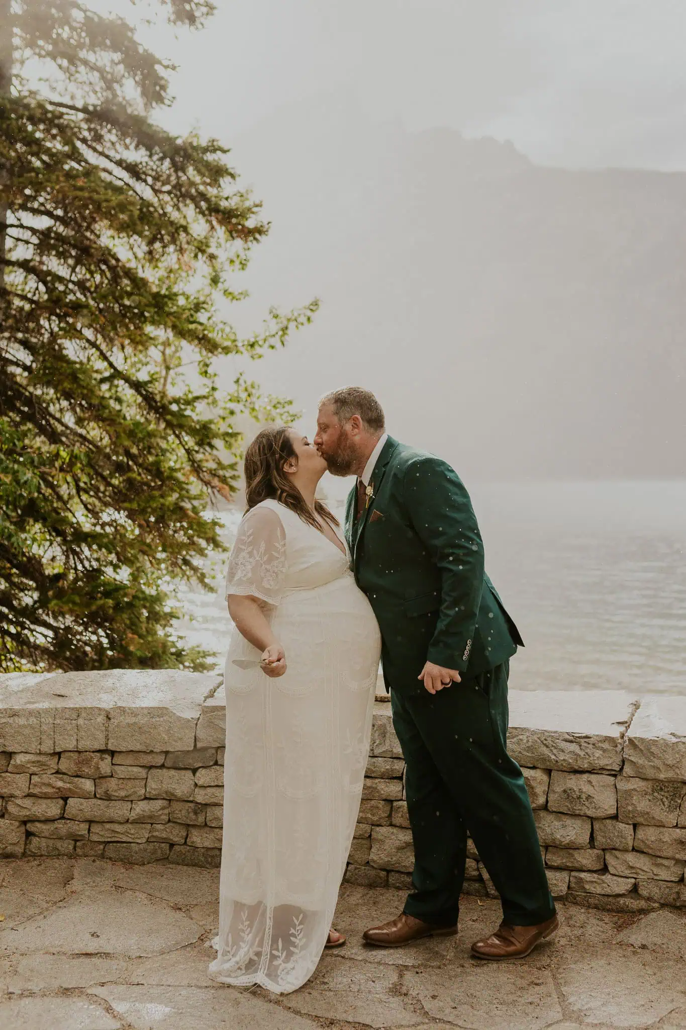 sunset elopement cake cutting at jenny lake