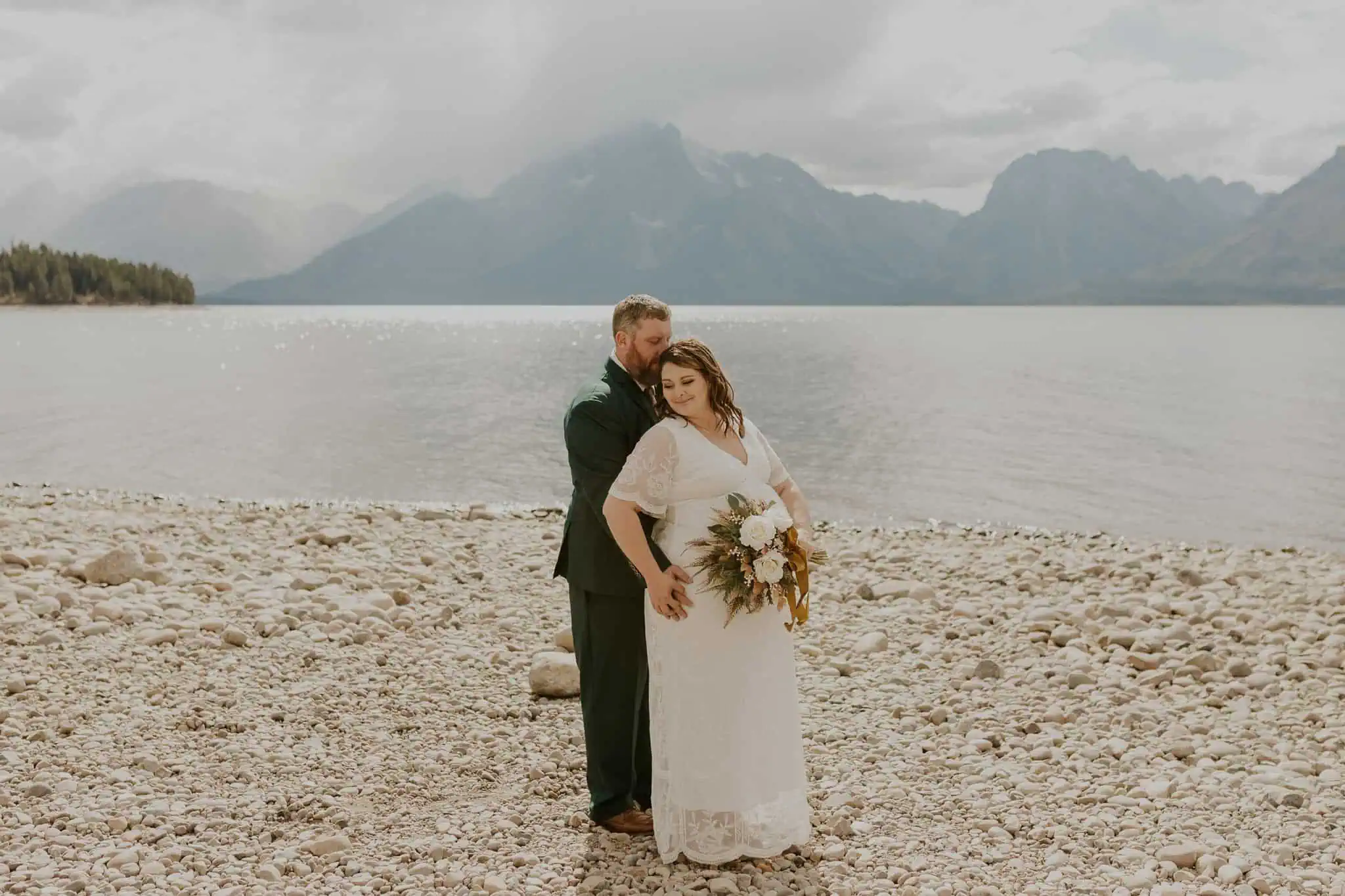 elopement photos at jackson lake in the tetons