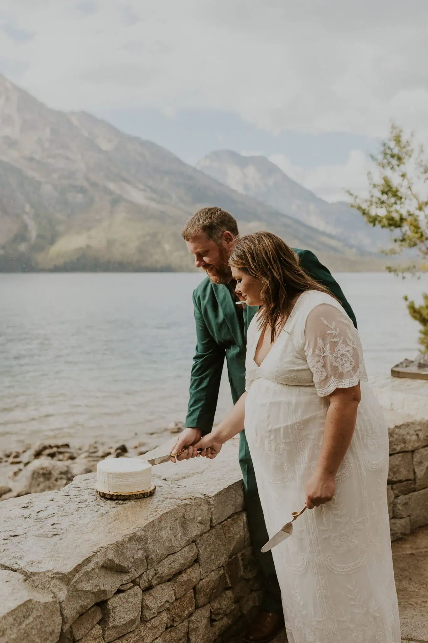sunset elopement cake cutting at jenny lake