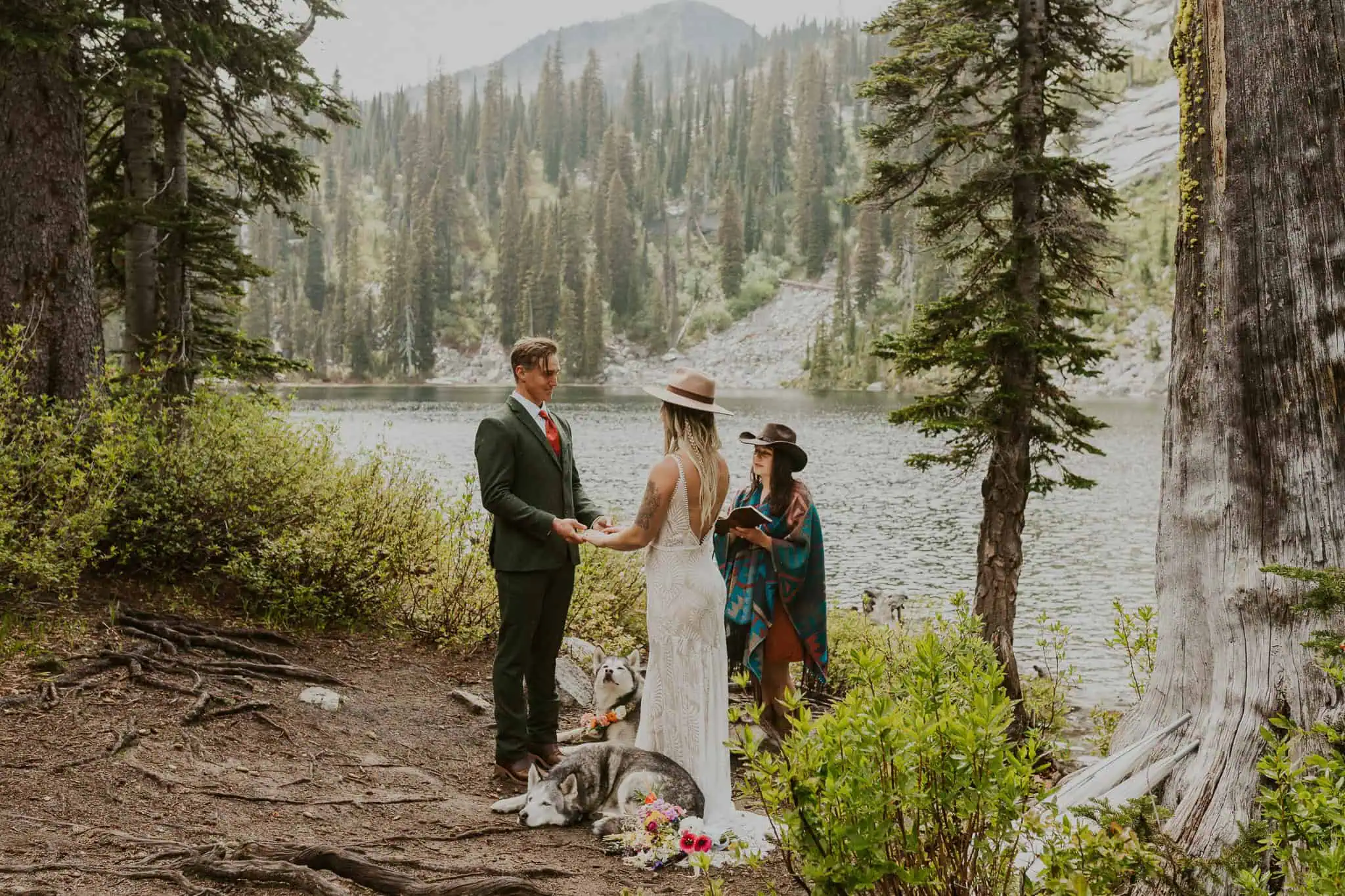 an elopement ceremony in the mountains