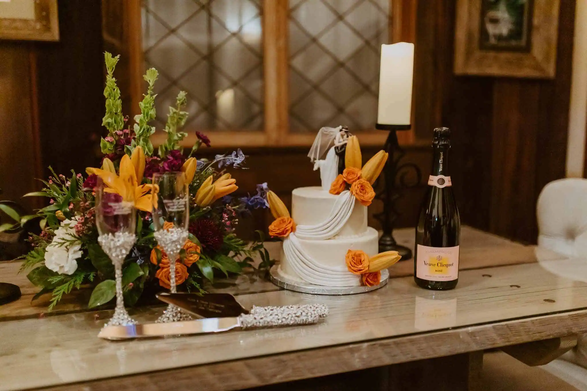 reception details with wedding cake