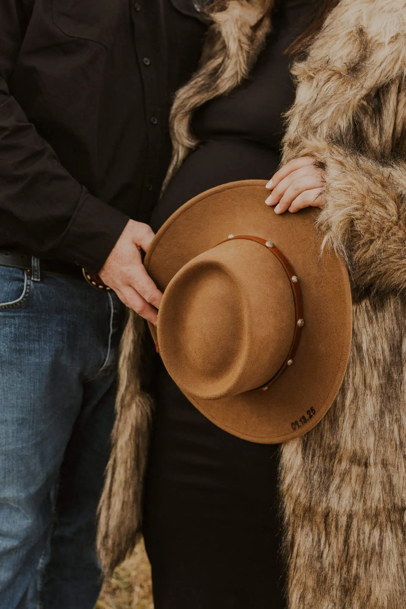 maternity photos at elk ranch flats