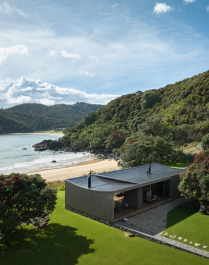Beach House Standing Seam Aluminium Roof NZ