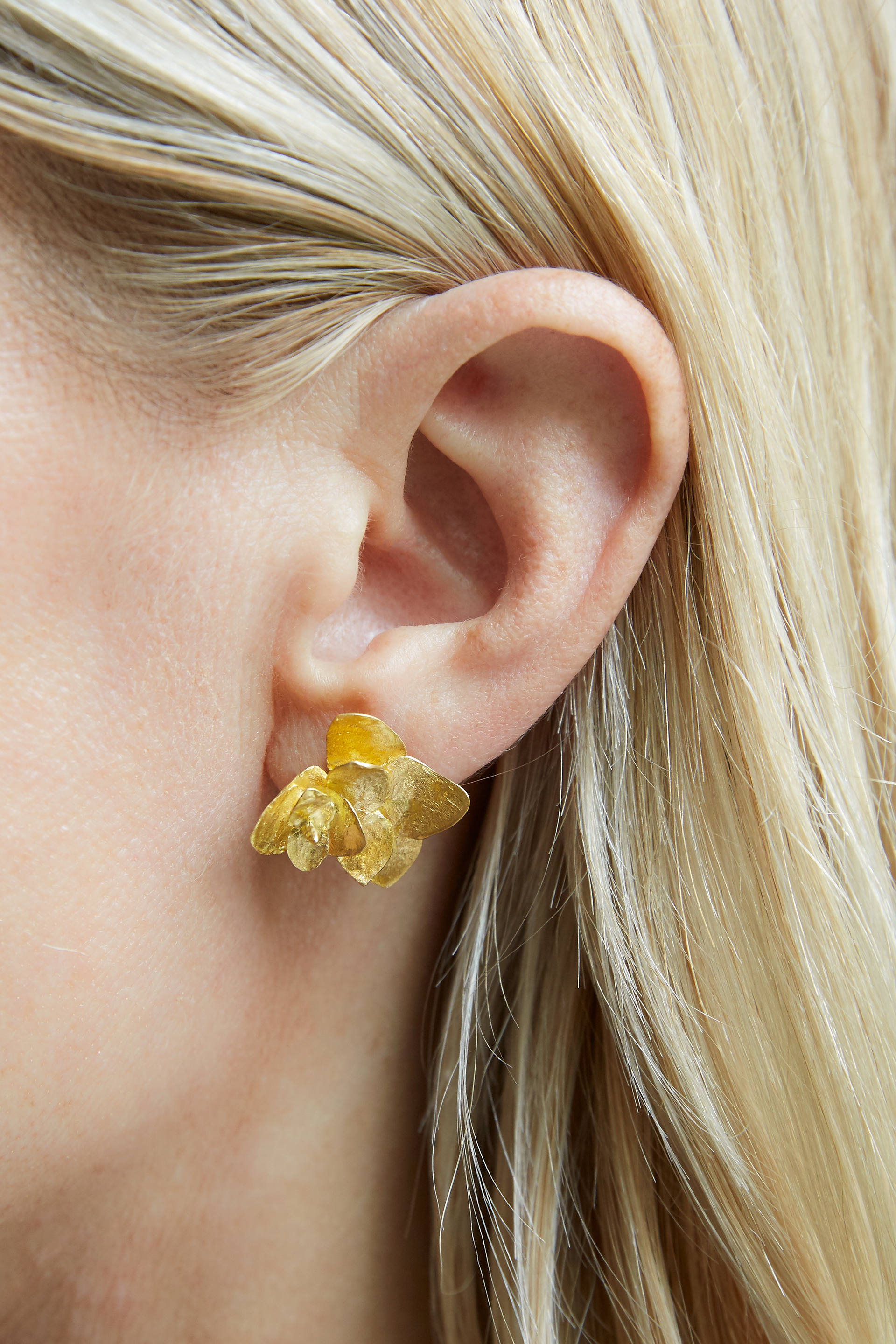 22k eucalyptus flower stud earrings by iseira
