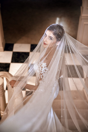 Scattered Pearl Drop Wedding veil | White Jasmine Bridal