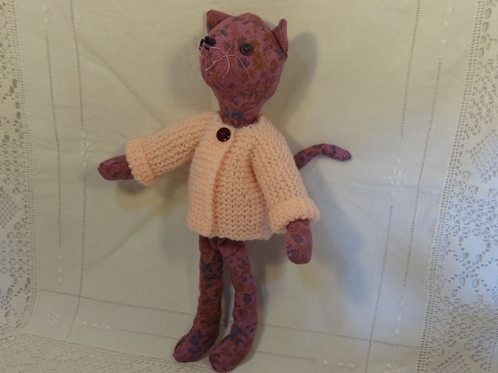 Miniature : Petit chat en tissu rose. Doudou unique.