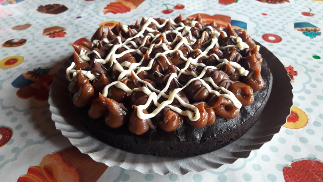 #Funes: A causa de la pandemia comenzó a vender tortas materas