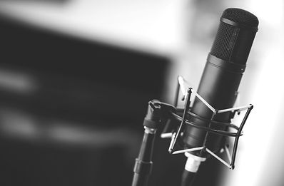 Tube%2520Microphone%2520in%2520Studio_ed