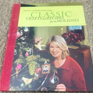 CLASSIC CRAFTS AND RECIPES FOR THE HOLIDAYS