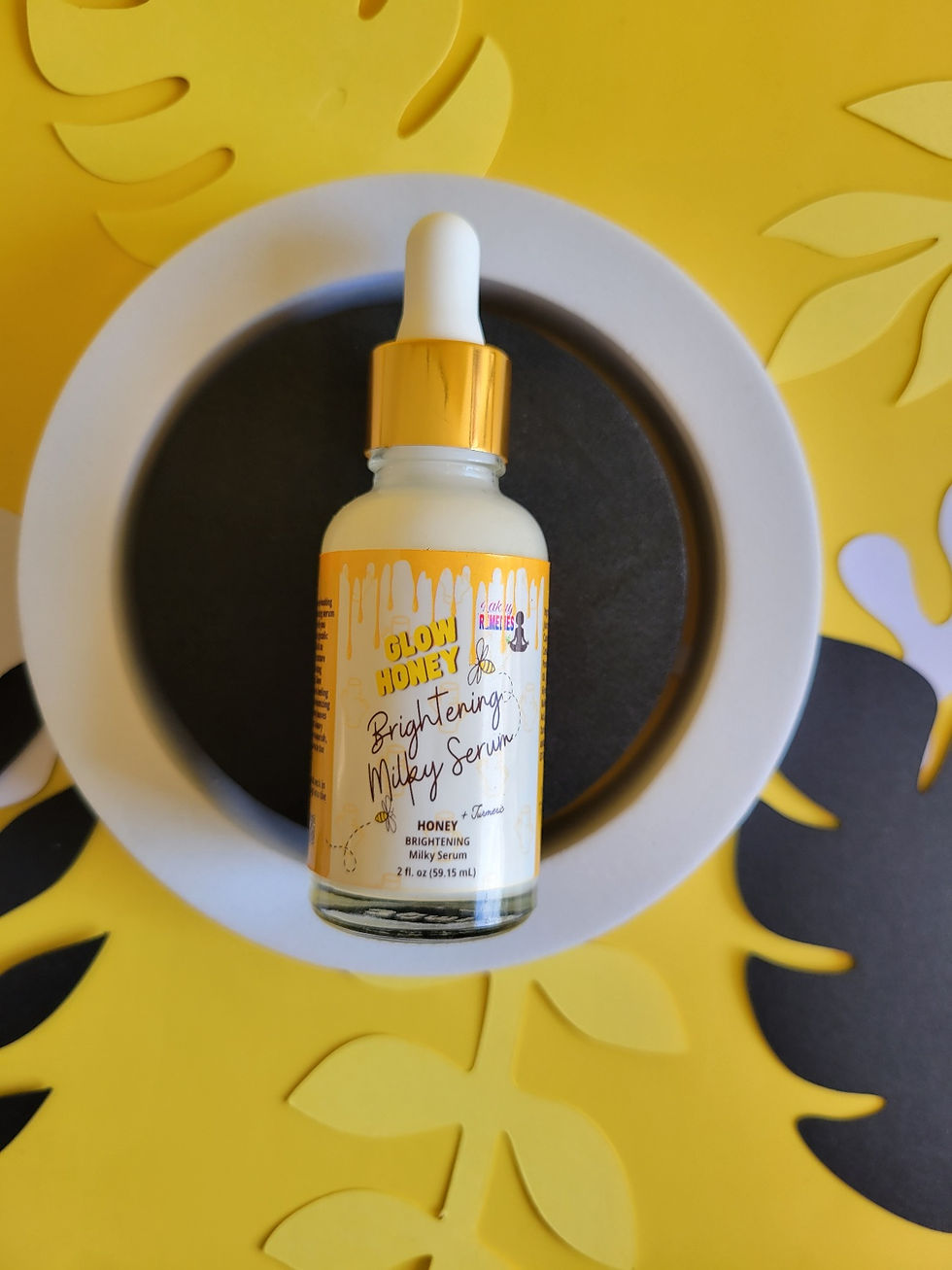 الصورة المصغرة: Glow Honey Brightening Turmeric Milky Serum