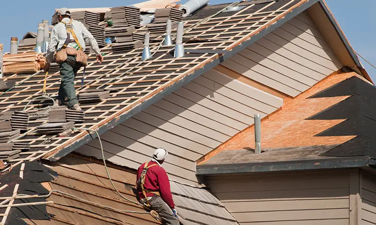 siding-and-roof-repair.webp