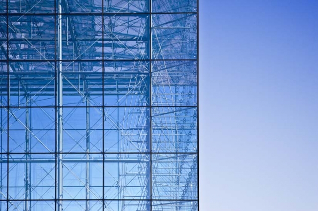 Glas; Staal; RVS; Trekstangen; Zonwerend glas; Transparante architectuur