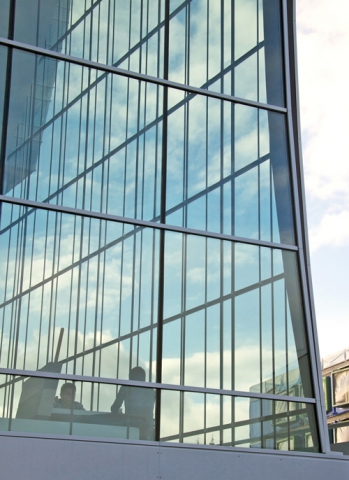 Glas; Kabelgevel; Aramide; Composieten; Voorgespannen constructie