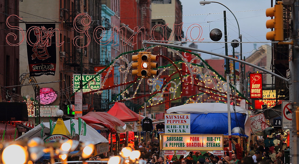 L'ambiance magique de Little Italy quand le soleil se couche.