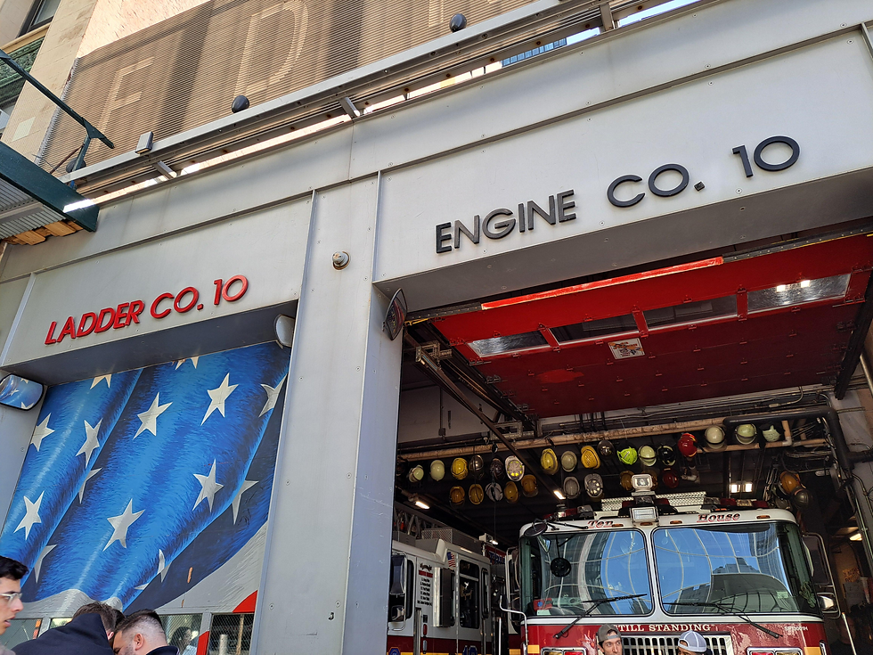 FDNY Ladder 10 dans la Ten House