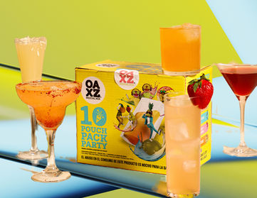 The best presentation of all the elements of OAXZ in a package containing 10 punches of the different OAXZ flavors, each flavor served in different glasses such as the old fashioned glass for the strawberry peach flavor, the champagne glass for piña colada, the tall glass for the citrus flavor, the margarita cocktail glass for the mango with chili flavor and the sailor glass for the hibiscus passion fruit flavor, in a graphic that combines light blue colors with lime green