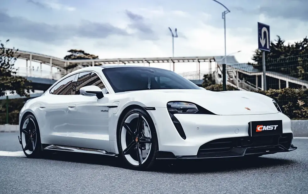 Porsche Taycan CMST Carbon Marşpiyel