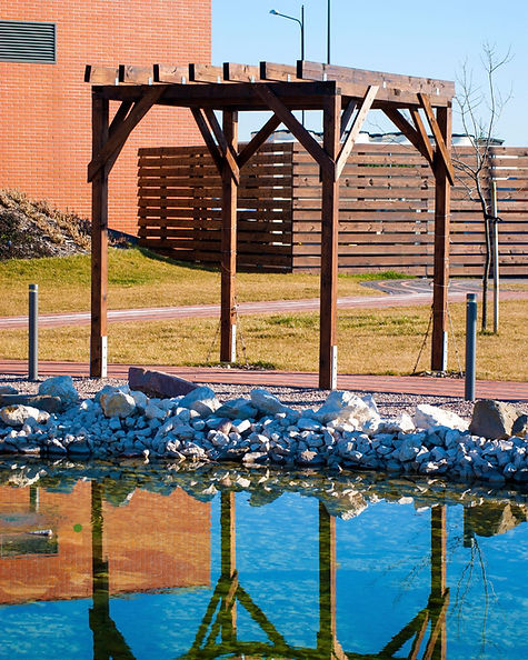 pergola contractor ontario.jpg