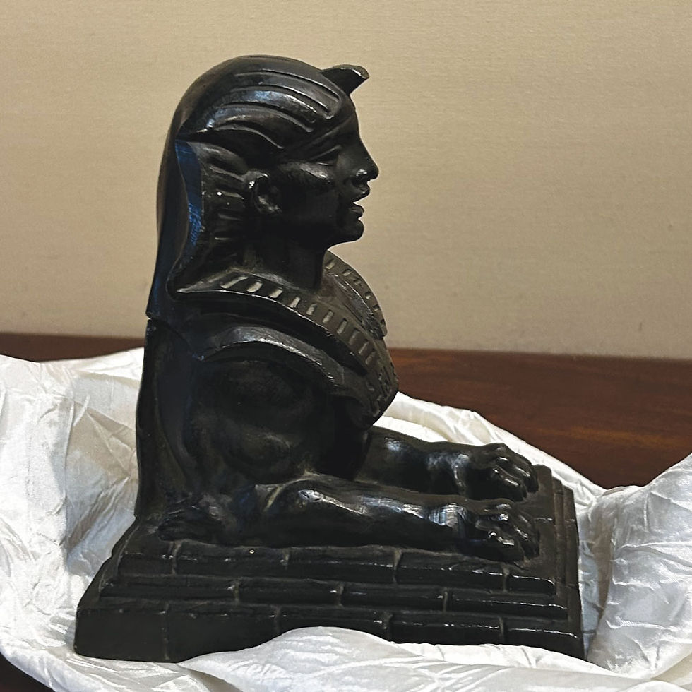 Miniature : Egyptian Statue Right Side