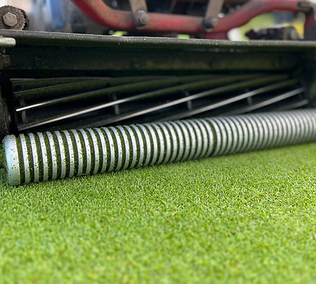 CORTE DE GREENS
EN CAMPOS DE GOLF