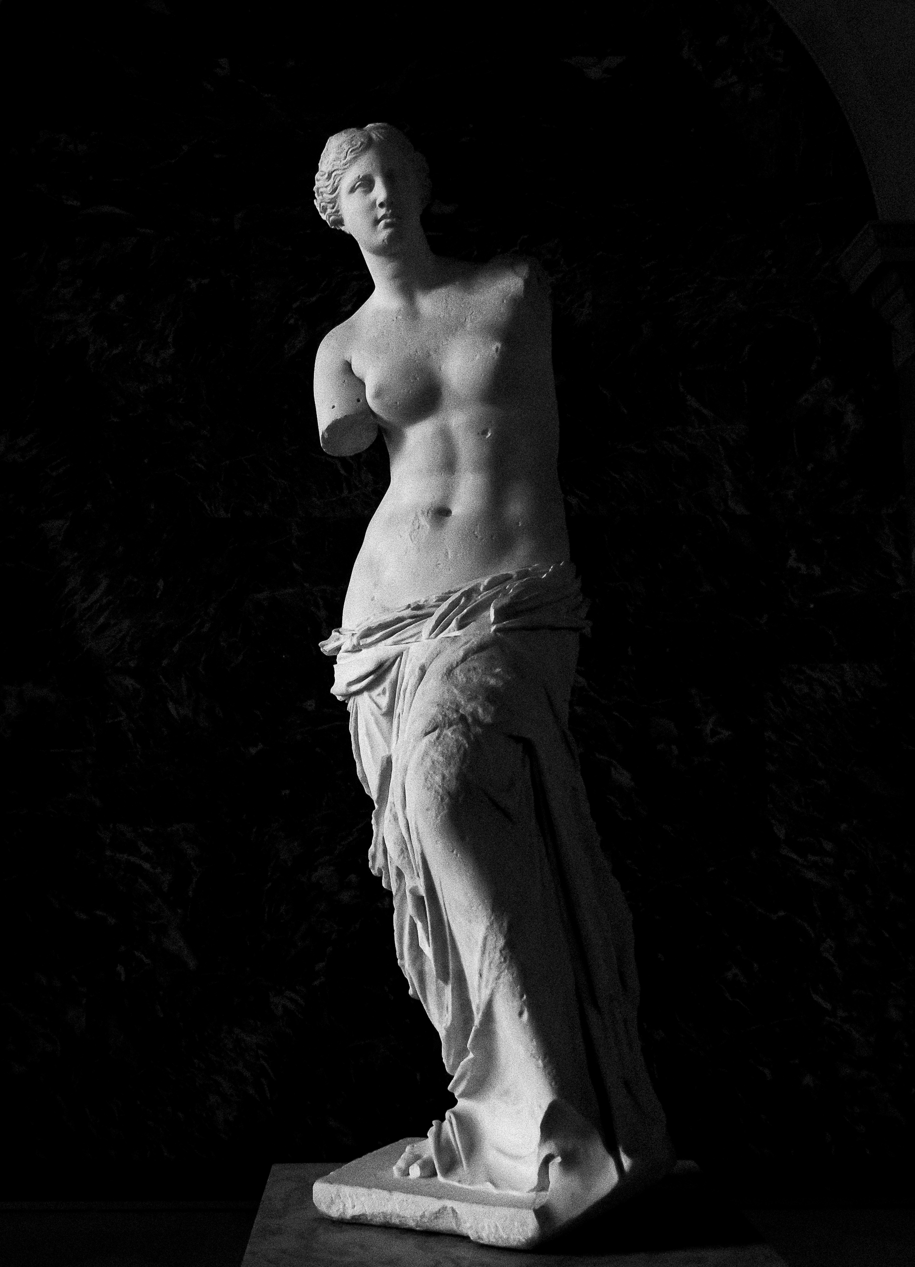 Venus de Milo II _ Col·lecció Retorn a París, 2024