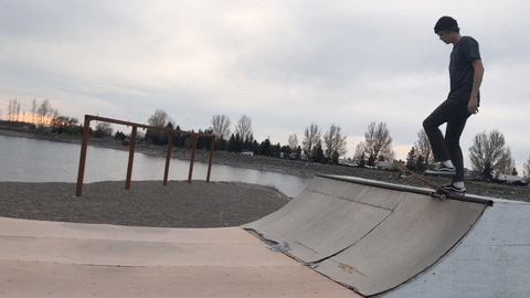 ezgif.com-gif-maker (4).gif