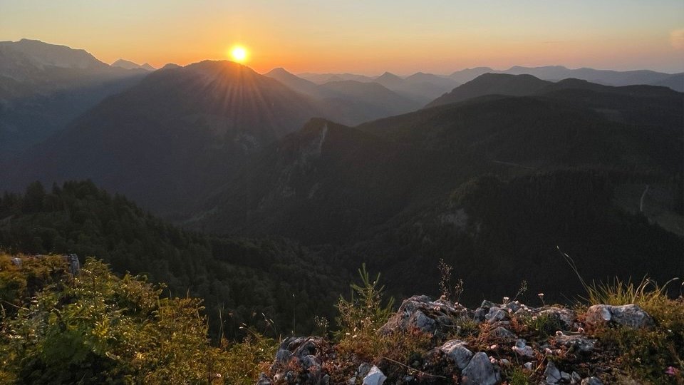 Berg Sonnenuntergang_edited.png