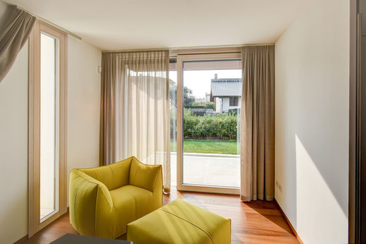 serramento in legno alluminio con profilo moderno