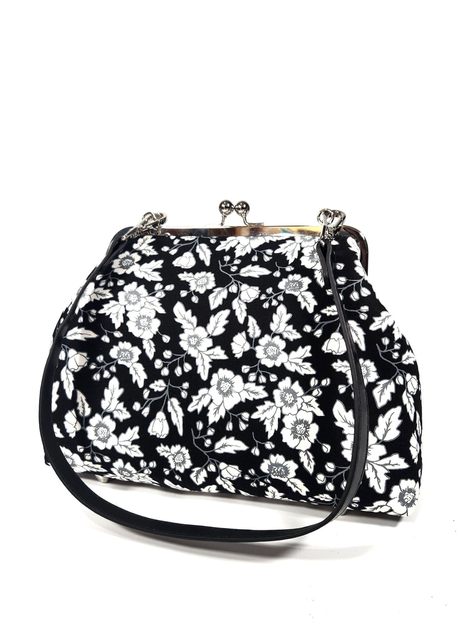 Victorian Romance Pretty Floral Kisslock Purse