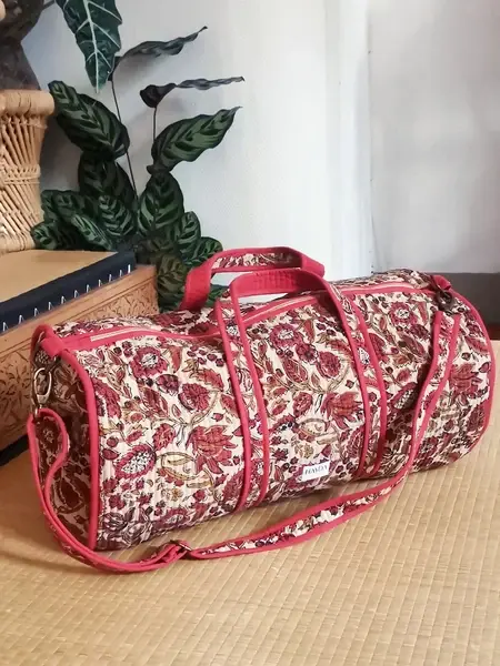 Sac week-end Agra en tissu matelassé block print floral Nayda Diaries
