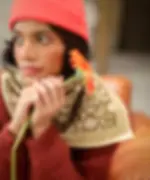 foulard Anjali Kaki de Bellemme en coton block print porté autour du cou