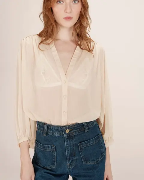blouse Tarzy vanille portée femme
