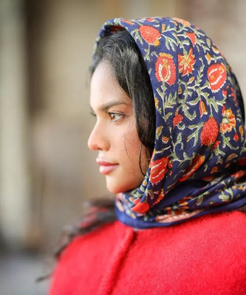 Miniature : foulard Mina Indigo artisanal en coton, inspiration indienne bohème