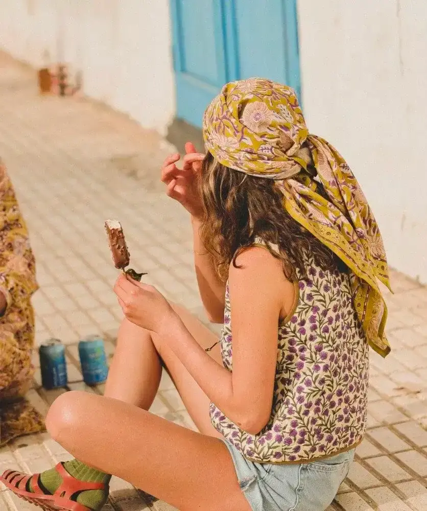 Miniature : Foulard femme fleuri