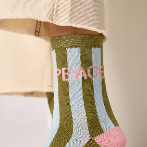 Miniature : Chaussettes femme rayées vert olive bleu ciel avec talon rose Billybelt modèle Peace