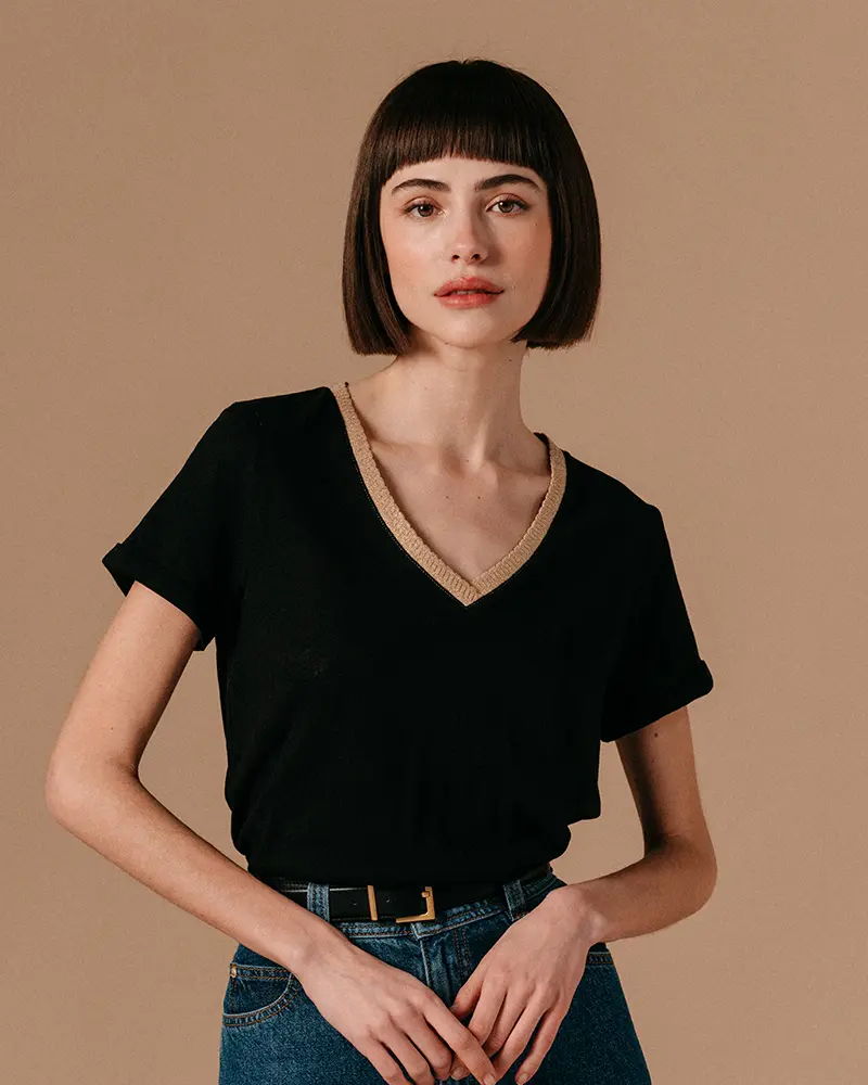 Tee Shirt LEGEND Noir Grace Et Mila Top Femme Col V Noir tee-shirt-legend-noir-grace-et-mila-top-femme-col-v-noir