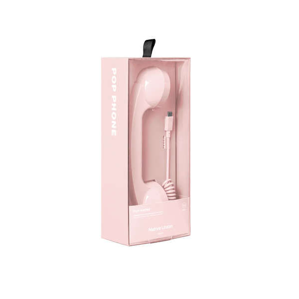 Miniature : Combiné Pop Phone Rose Candy Native Union présenté dans sa boîte rose minimaliste avec câble USB-C visible.