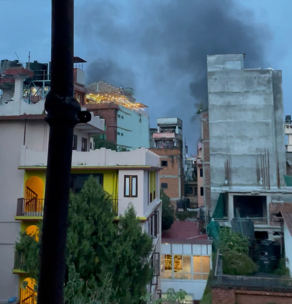 Nepal’den Dumanlar Yükseliyor