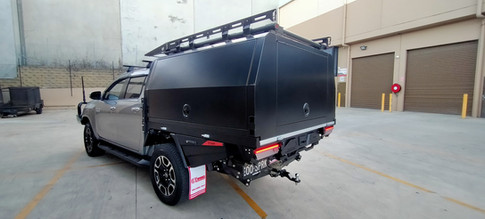 GTWORKS ROGER HILUX F.jpeg
