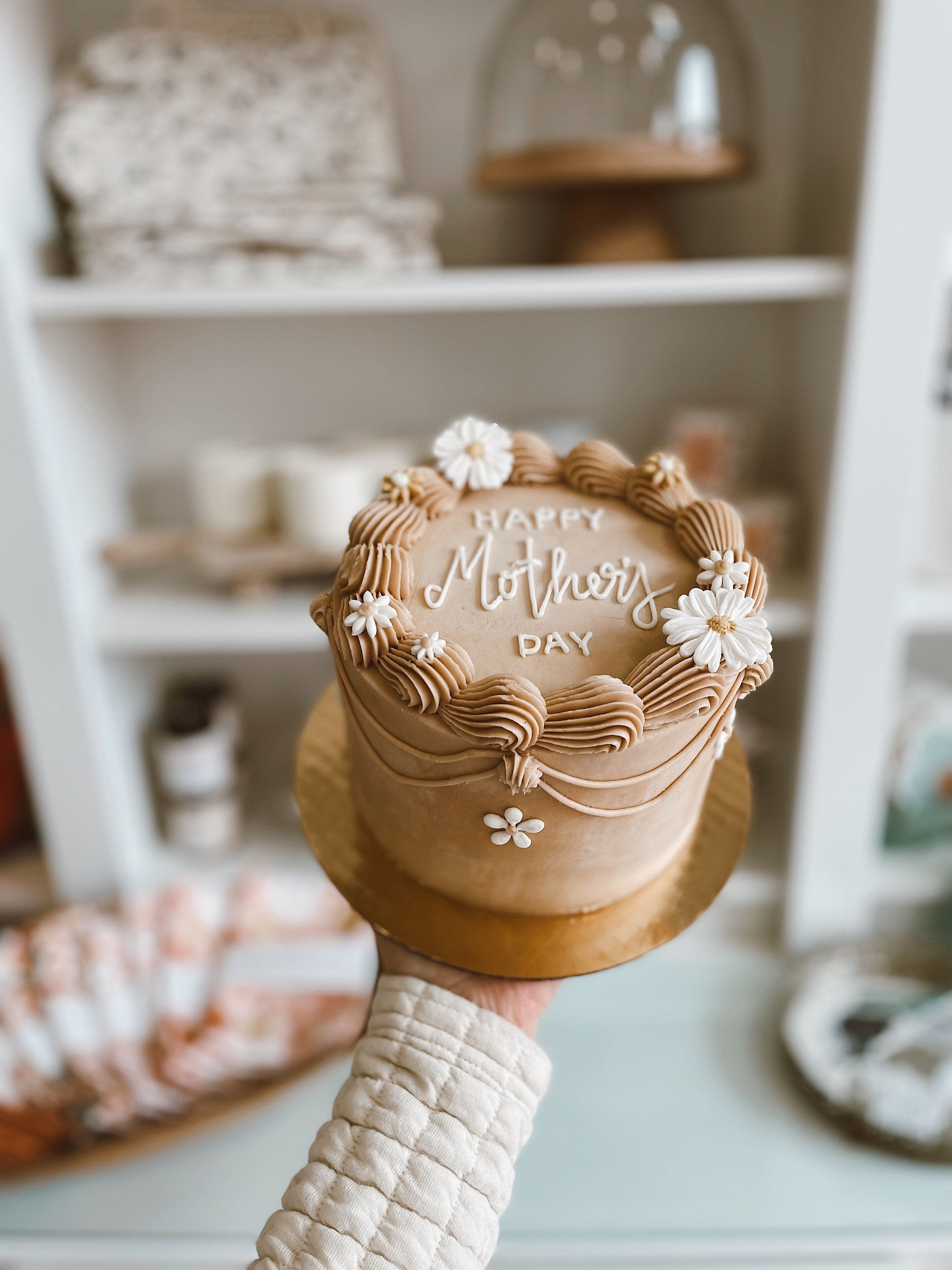 Vintage Buttercream Cake